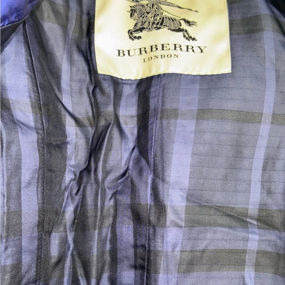 BURBERRY LINDON QUILTED PUFFER JACKET IN ROYAL BLUE - Picture 10 of 12